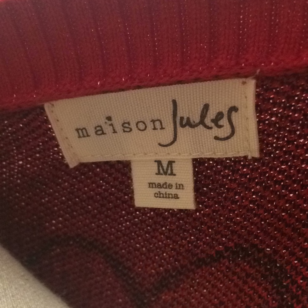 SOLD Black Outline Heart Red Valentine Sweater - Picture 5 of 5